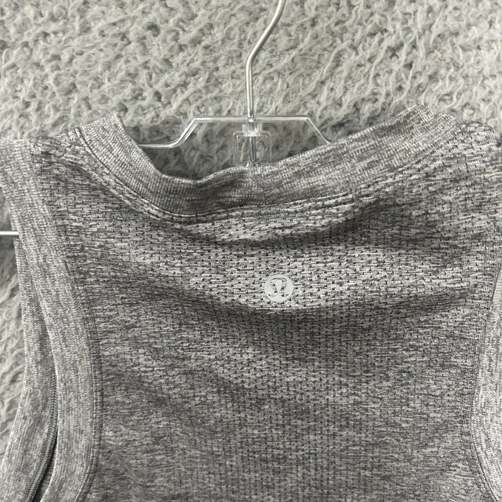 Lululemon Shirt Womens 6 Gray Swiftly Relaxed Tank Top Stretch Gym Active Wear - Picture 8 of 11